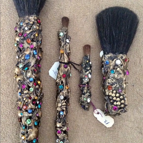 Vintage Other - Artisian Vintage Make Up Brushes